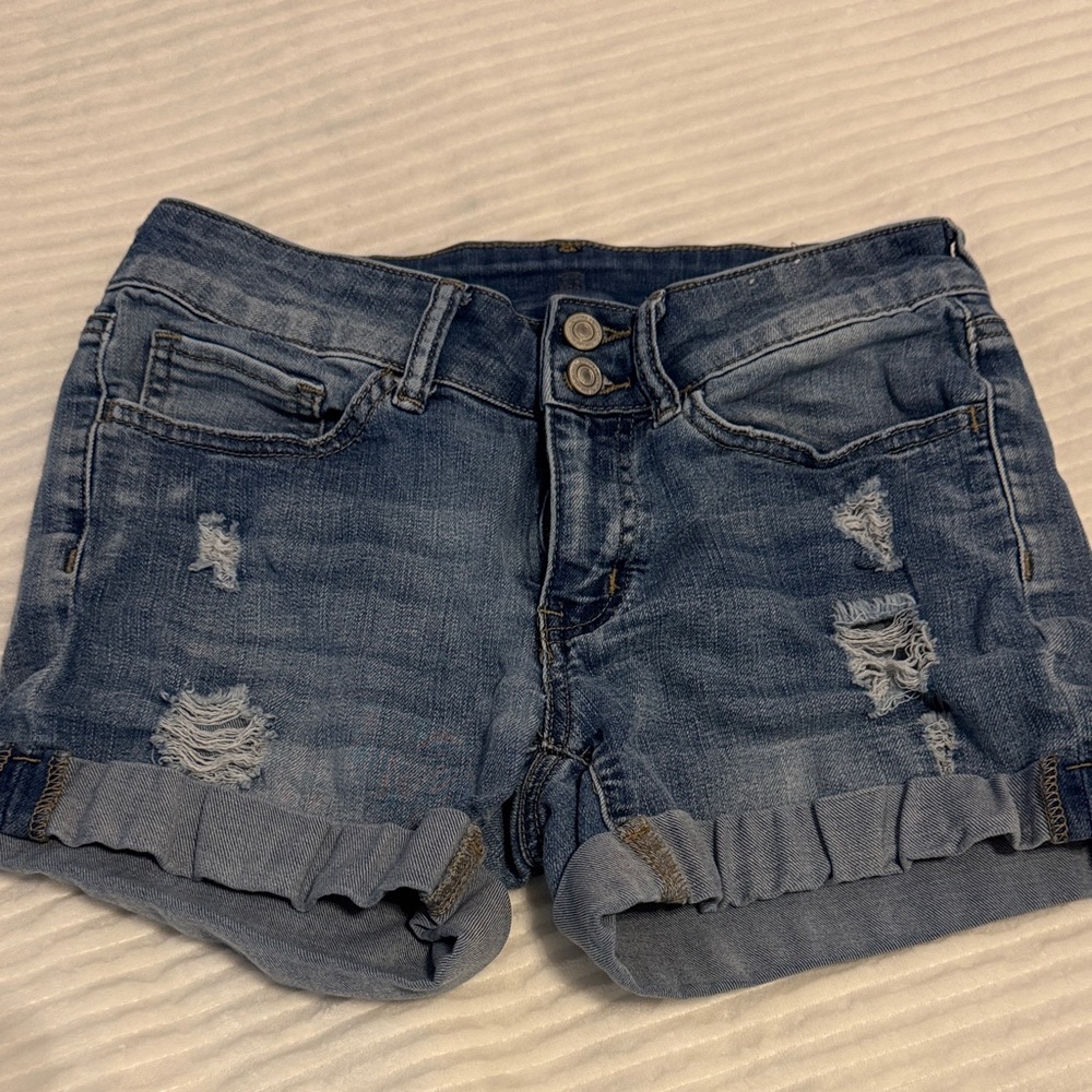Juniors Denim Distressed Sz 5 midi Shorts